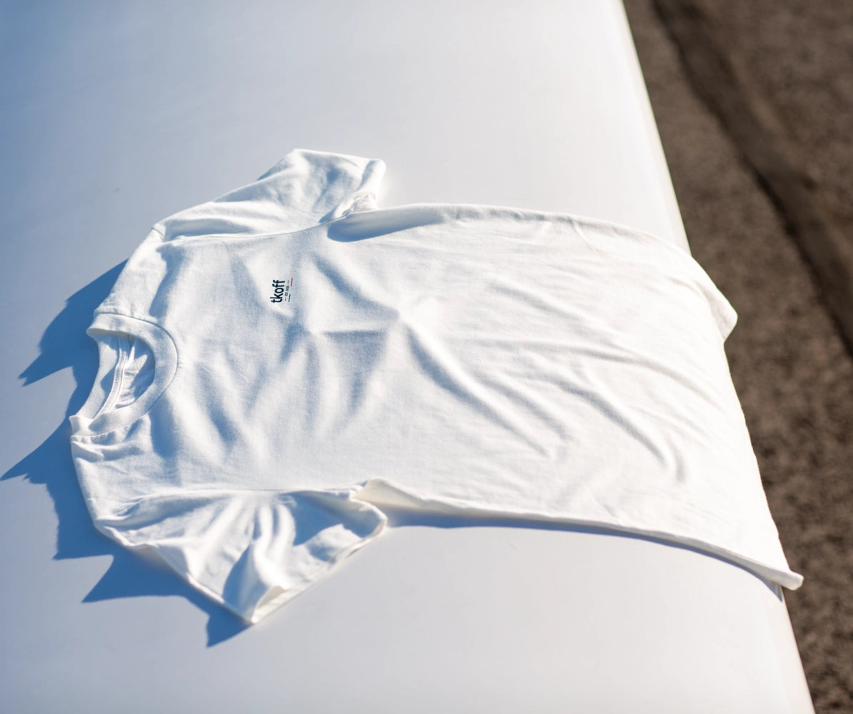 tkoff-t-shirt-chasing-horizons-on-plane-wing